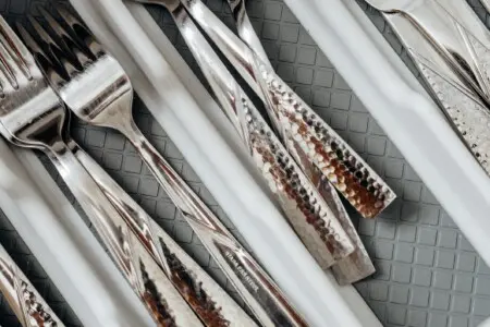 8a2d3f63 579a 417b a6a8 f7133de19658