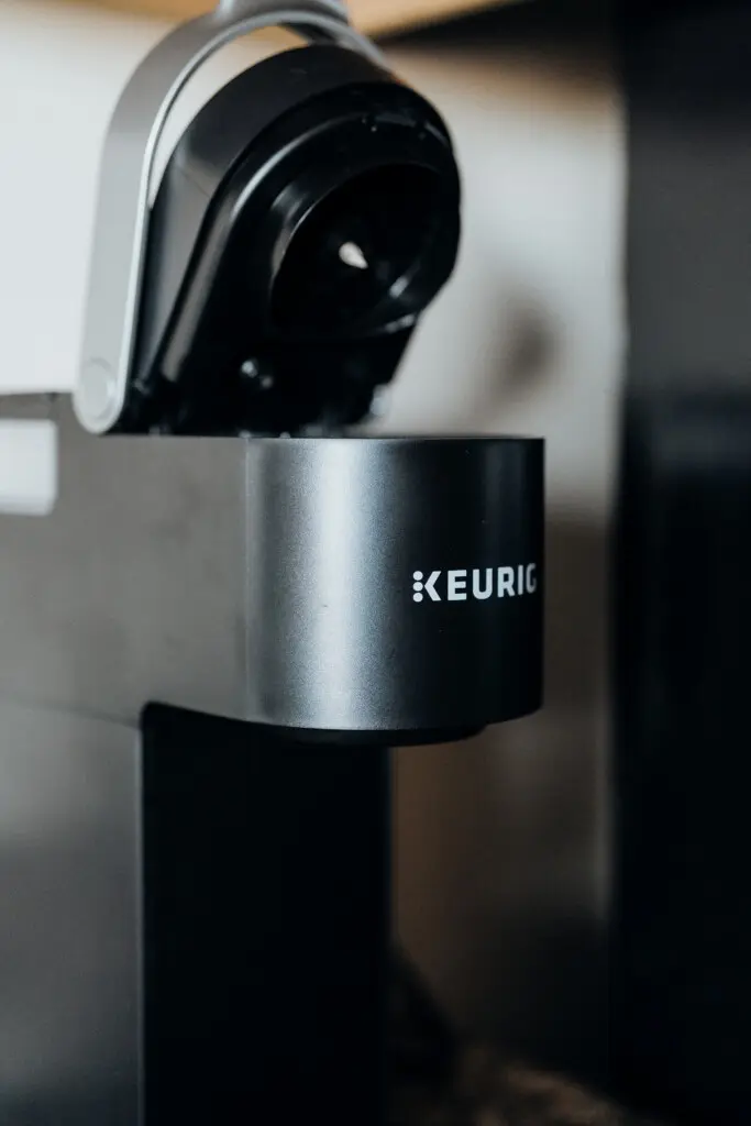 e2f76ae5 7d94 47ea b533 2b47bfaffe9a