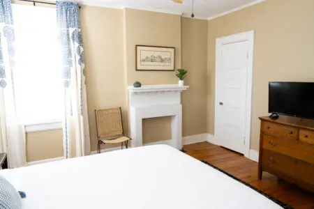 51993828 047b 44c6 96f3 f41477788c00