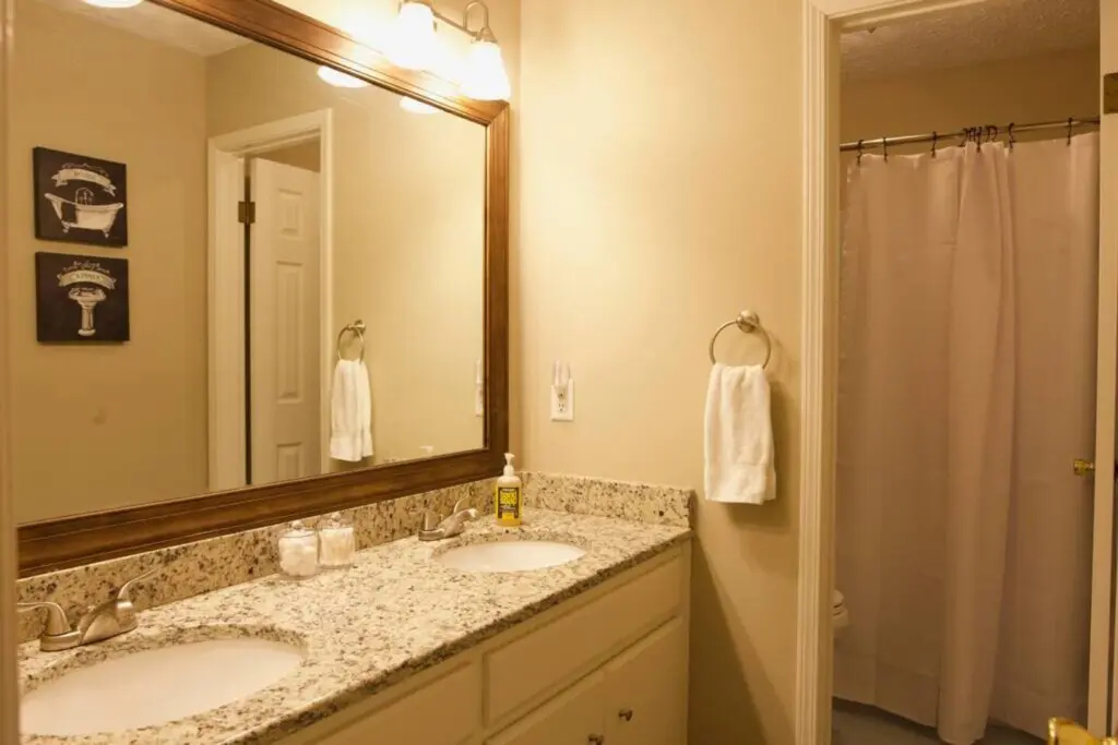 759e1d73 cb9b 4d01 8dc0 a346e284a17e