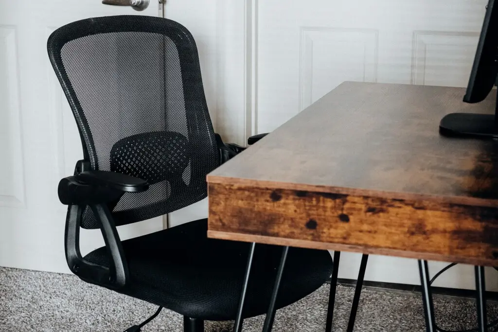 79Commerce.Unit203 desk