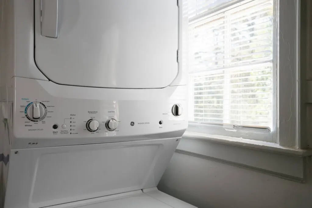 7d3c92f9 6d6a 44f2 8df3 63aff848c4a1