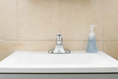 b43f6c23 fc5f 4690 a5d0 ad0d19aa1898