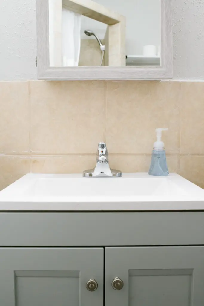 b43f6c23 fc5f 4690 a5d0 ad0d19aa1898