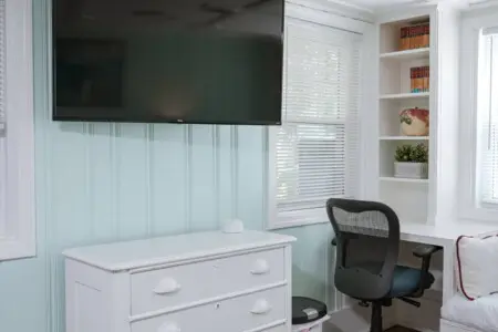 effb8159 85e1 4d5b 80d8 90d5a299df18