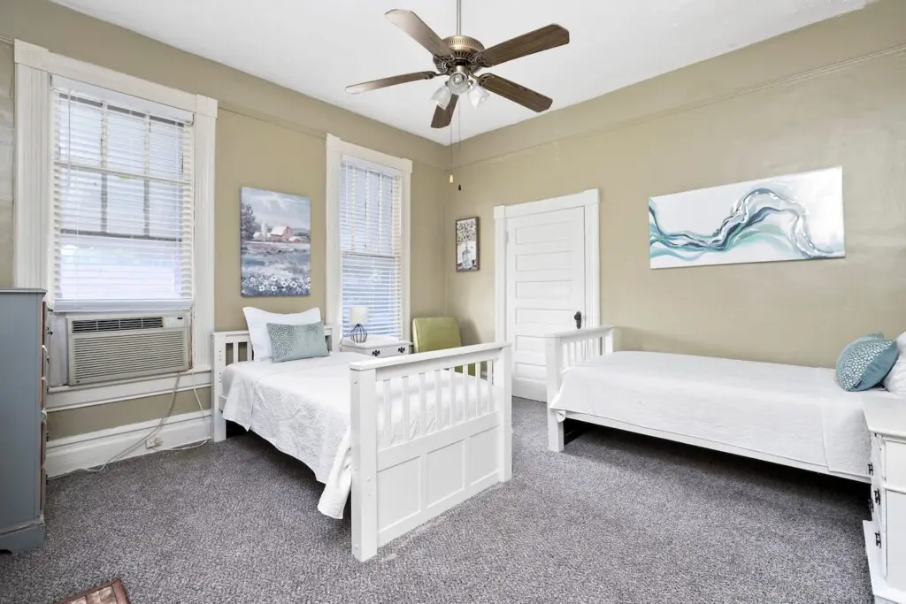 f90f6ad0 38f7 4077 aaa3 4d021cfe1764