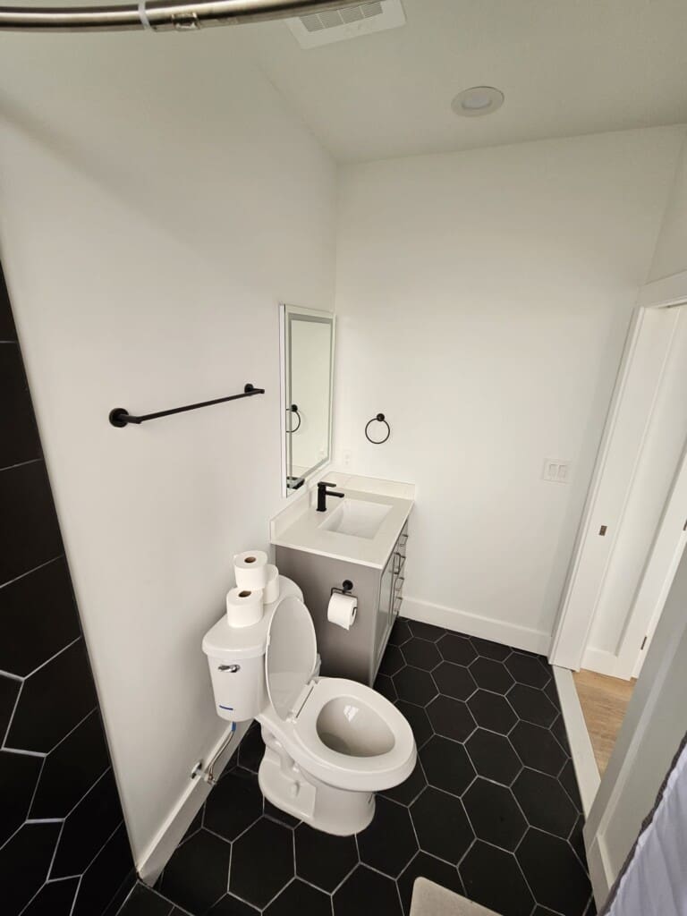 923b0fc8 d606 4c51 b1e8 49bc7dd13f10.jpg