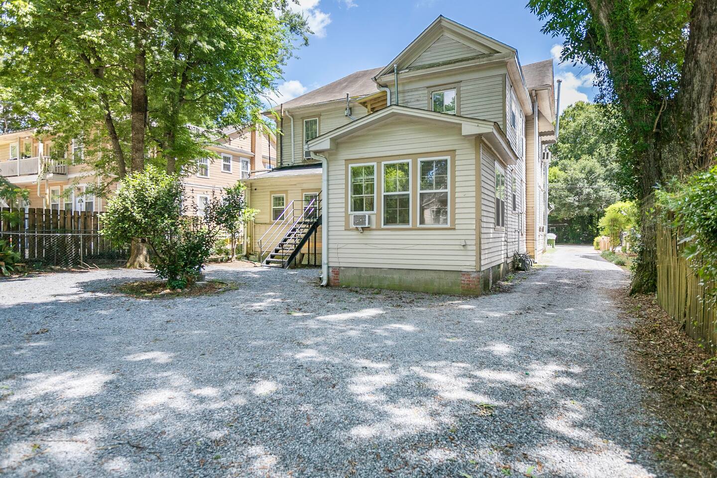 0adfa987 c10a 41f4 98b5 4e6eef9219ed